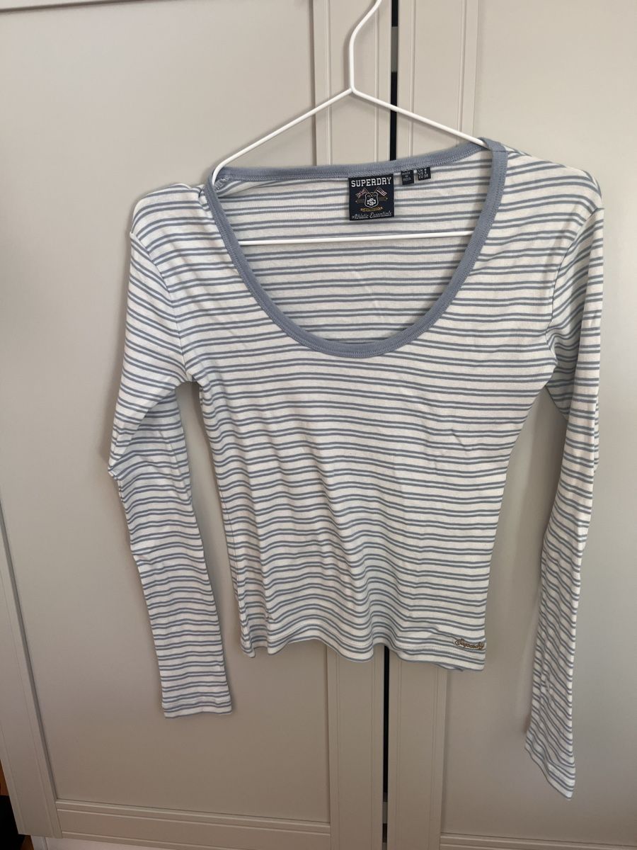 Superdry T-shirt: Langarm Superdry – Nuovo (secondo la descrizione) da Neudorf venduto da wen_9jfq