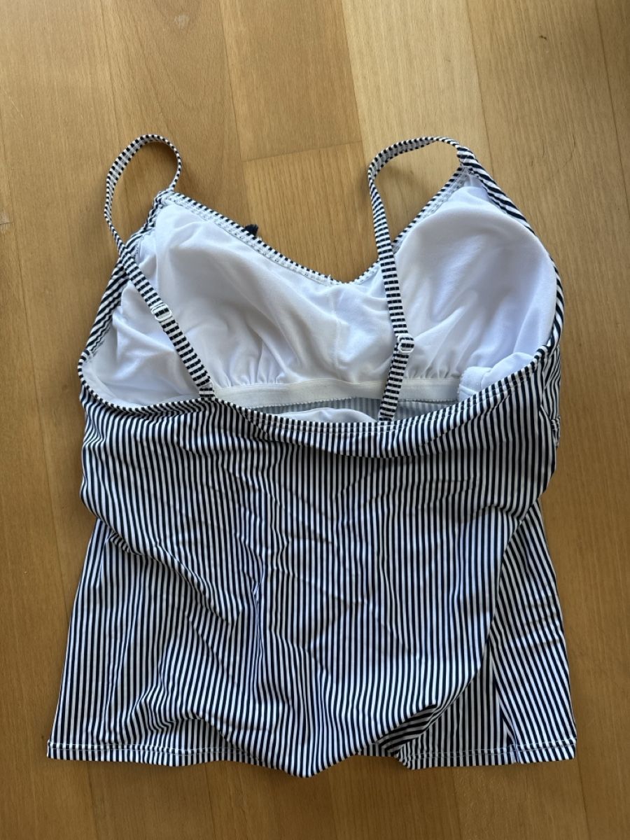Costumi da bagno & Bikini: Tankini Oberteil. 42 B Cup – Usato da Oberrieden venduto da Allesundanderes 1