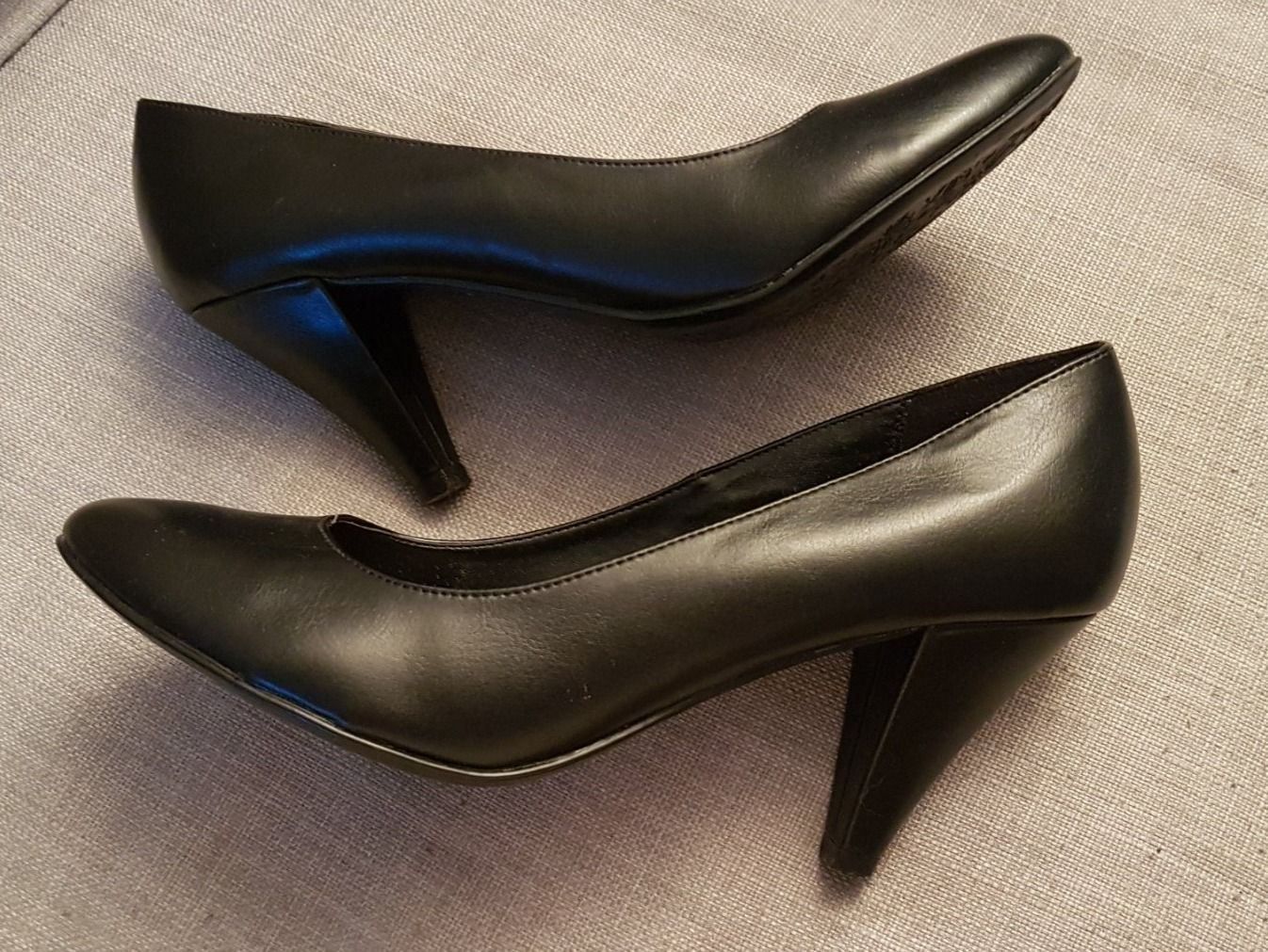 Scarpe da donna: Schwarze Pumps – Usato da Oberengstringen venduto da Sheera7 3