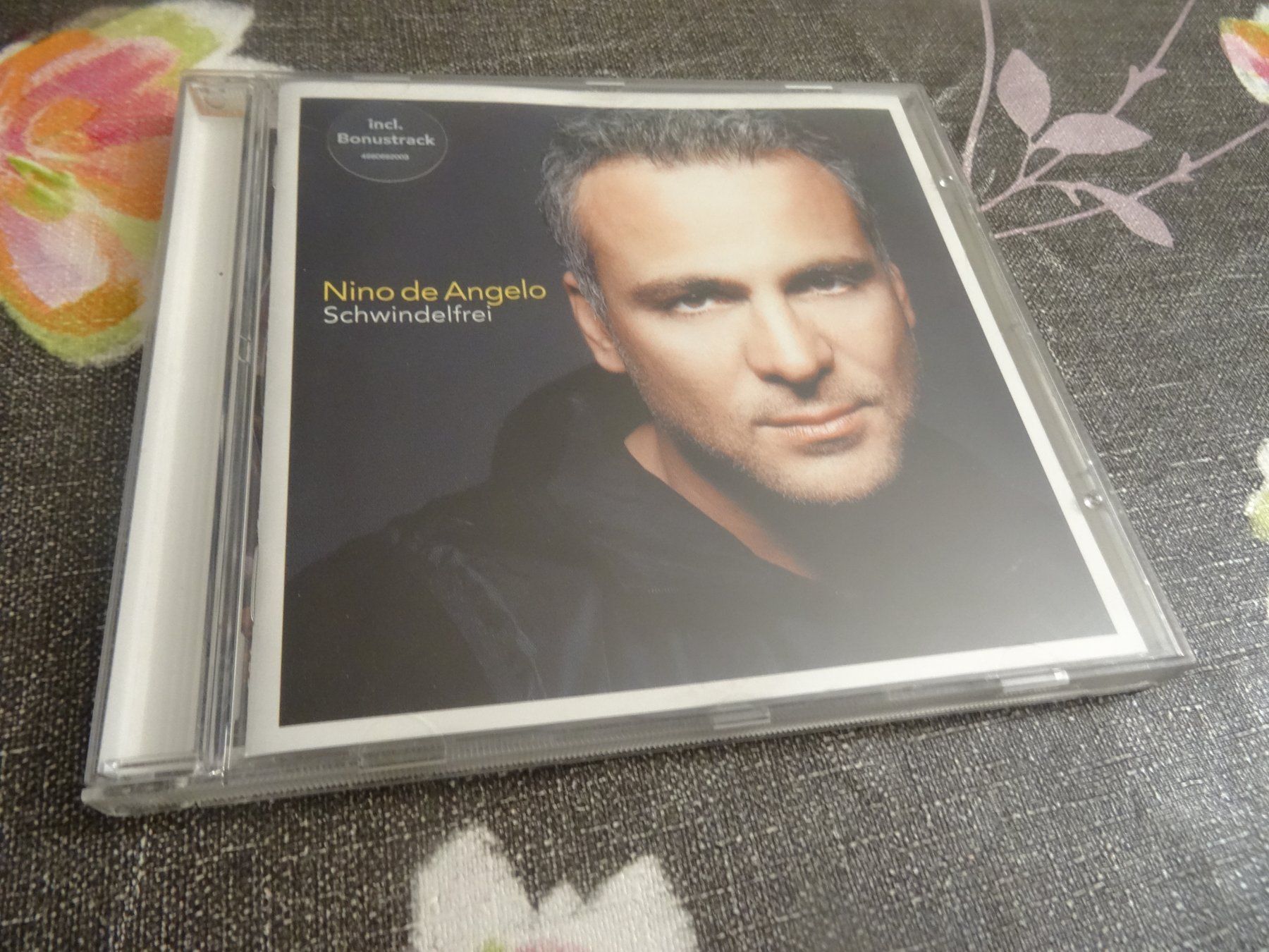 CD: Nino de Angelo - Schwindelfrei CD – Usato da Olten venduto da Disc-Ausverkauf