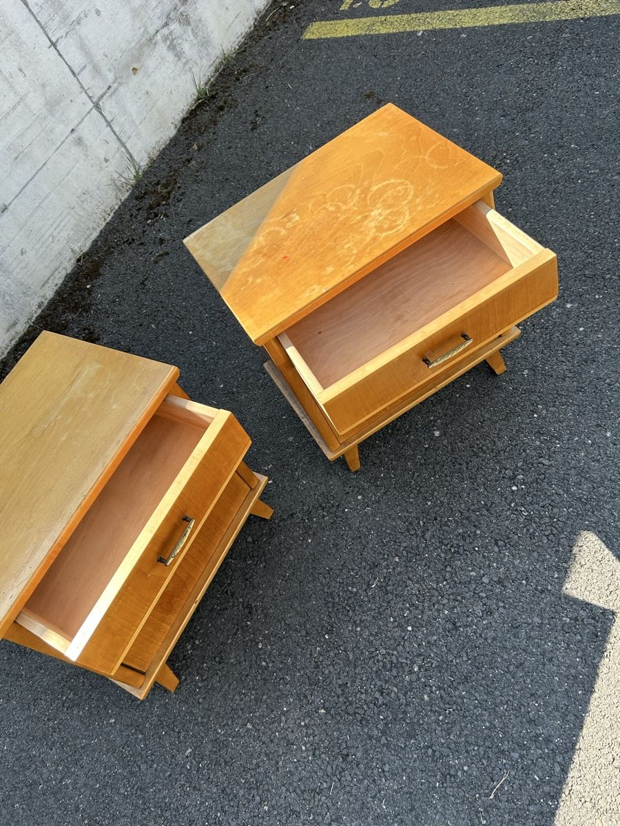 Comodini: Tables de chevet vintage en bois, set de 2. Solide. – Usato da Thierrens venduto da Bigla 4