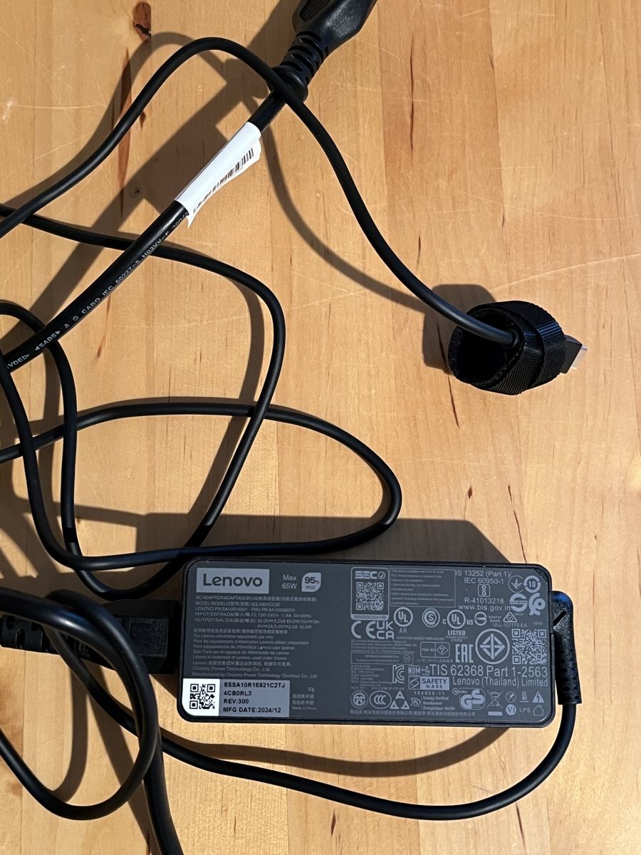 Lenovo Caricabatterie: Lenovo Notebook Ladegerät 65W - USB-C – Nuovo (secondo la descrizione) da Bärschwil venduto da Neo_777