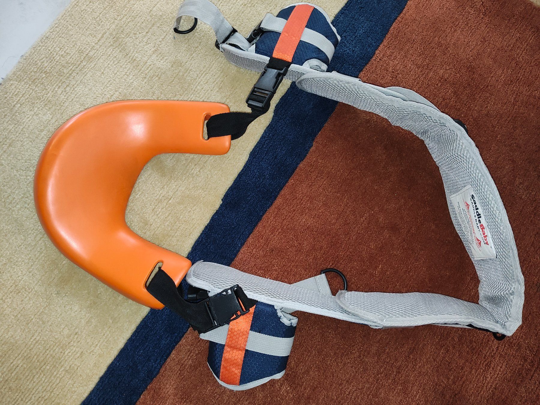 Porte-bébés ventraux & dorsaux: Schultertrage/Kindersitz Saddlebaby – D'occasion à Veltheim AG par GreatBarrierReef 1