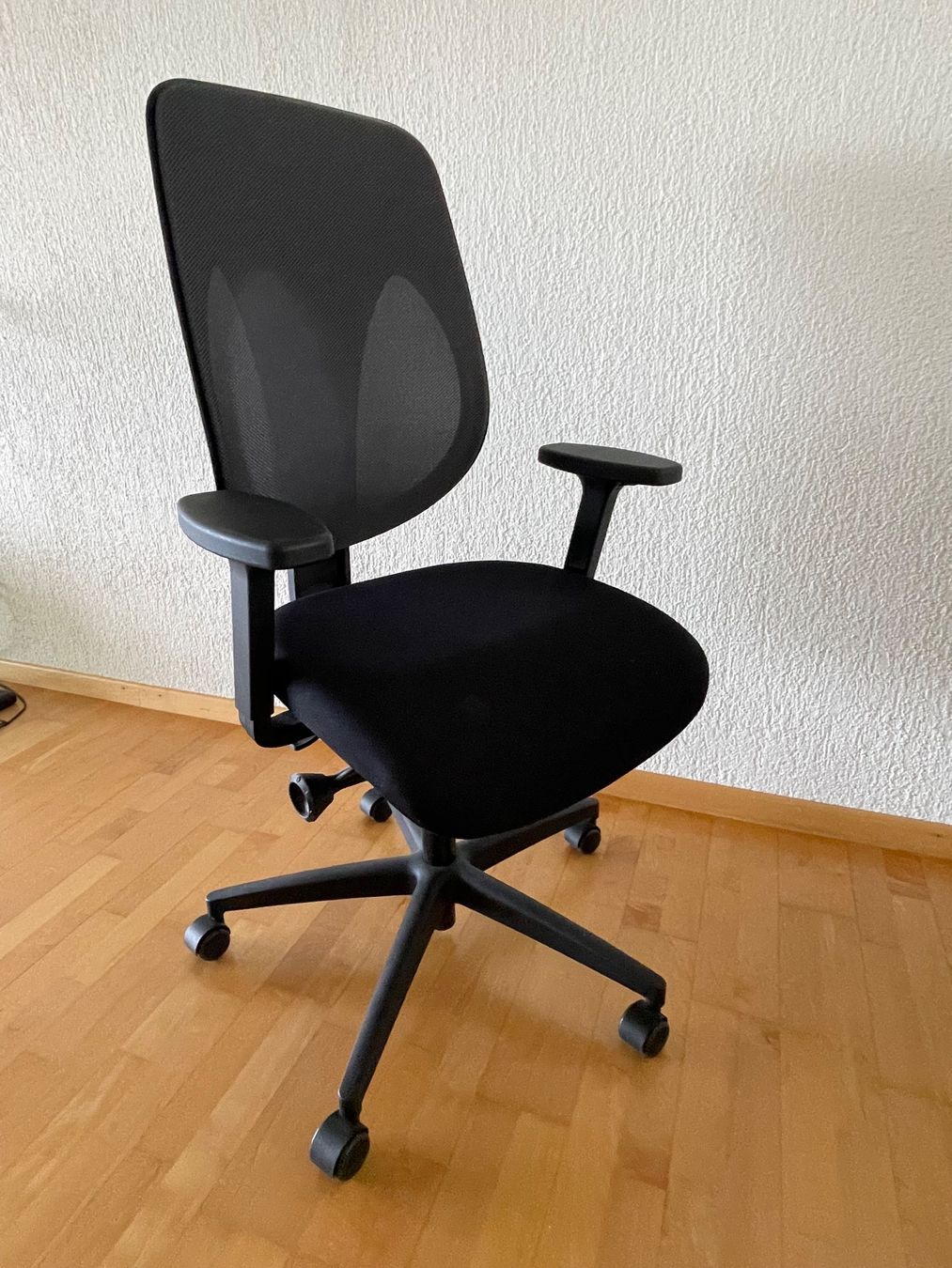 Stühle: Bürostuhl – Gebraucht aus Bülach von reg_2yc8 1