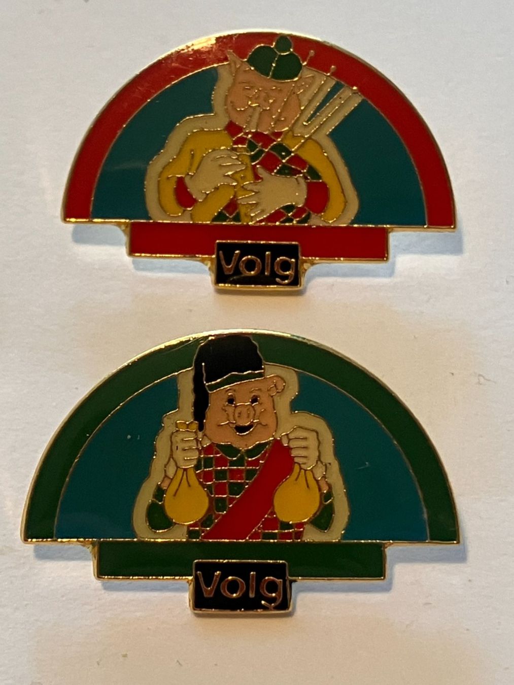 Placchette & Badge: 2 Pin Volg – Usato da Basel venduto da djwwpp