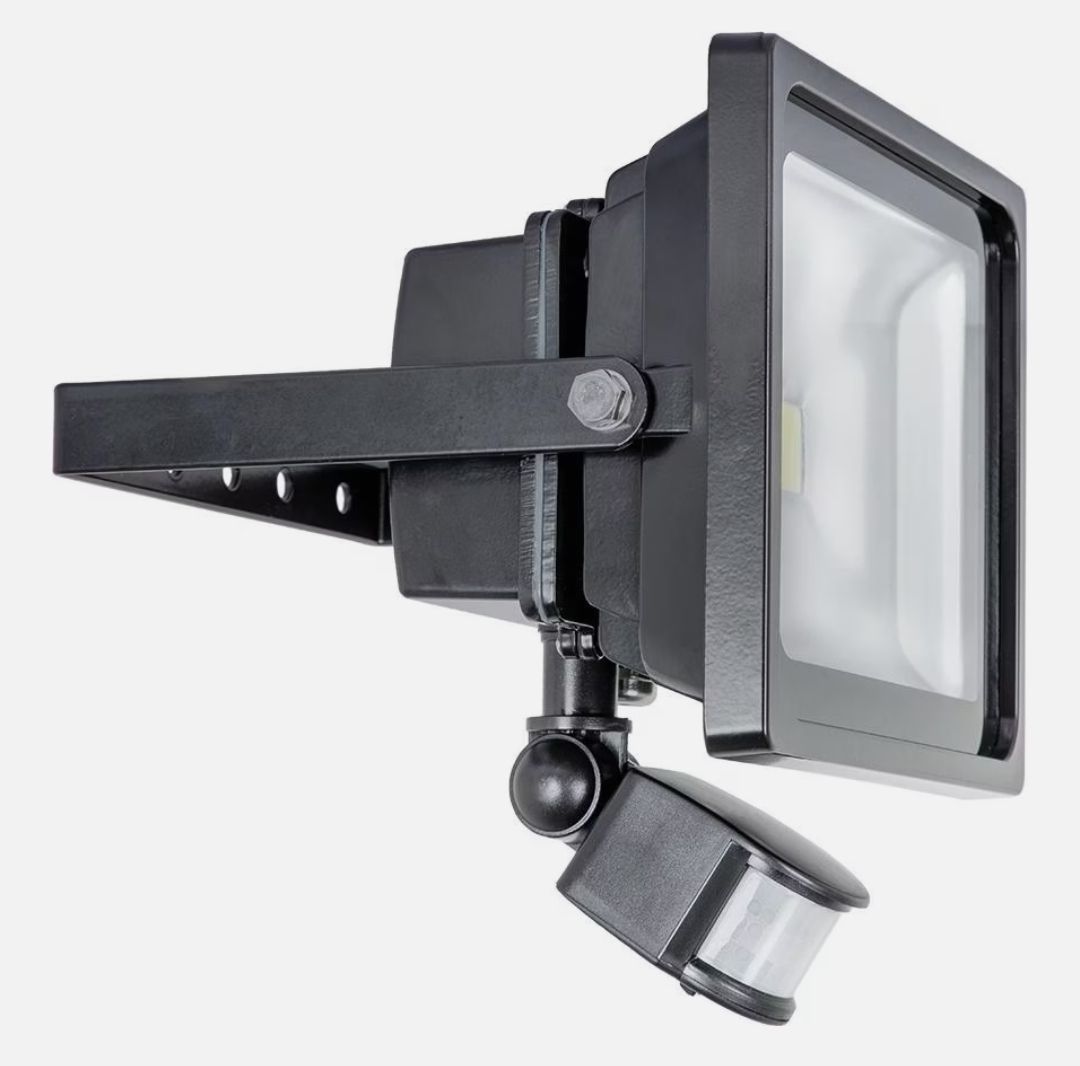 Lampade: Forsberg LED Scheinwerfer mit Bewegungsmelder – Nuovo (secondo la descrizione) da Brunnadern venduto da pet_mhn6 2