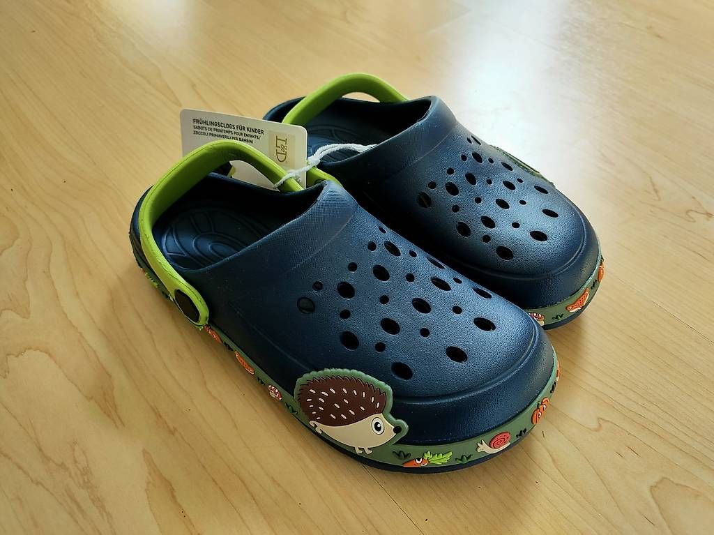 Schuhe für Jungen: Clogs / Gartenschuhe blau Gr 36 NEU! – Neu und originalverpackt aus Münchenstein von sterni_0813