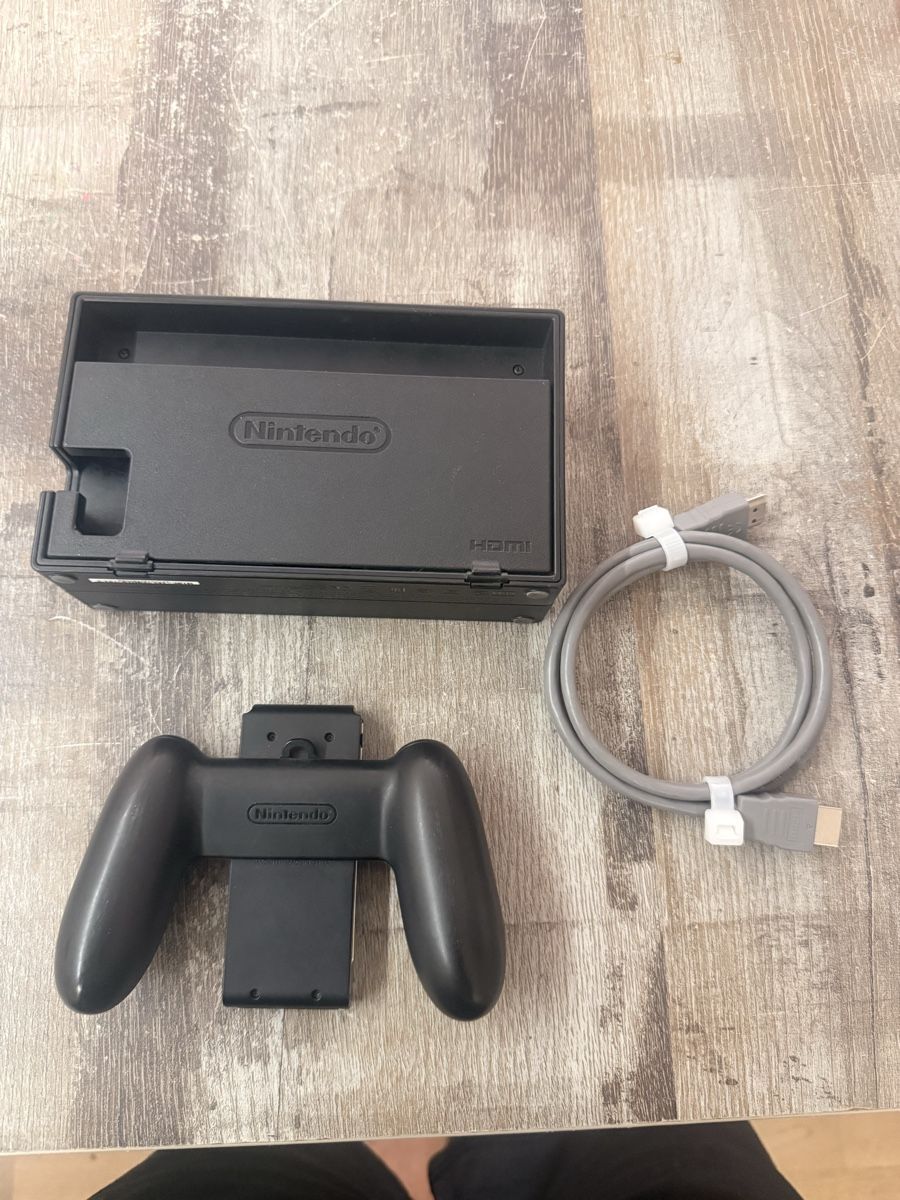 Nintendo Console: Nintendo Switch pour bricoleur ou pièces – Difettoso da Domdidier venduto da DevilTek 4