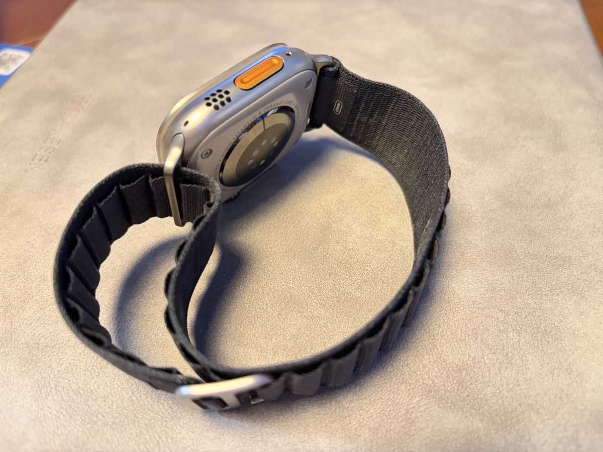 Apple Smartwatch: Apple Watch Ultra 2, silber – Usato da Luzern venduto da Brendanruehli 2