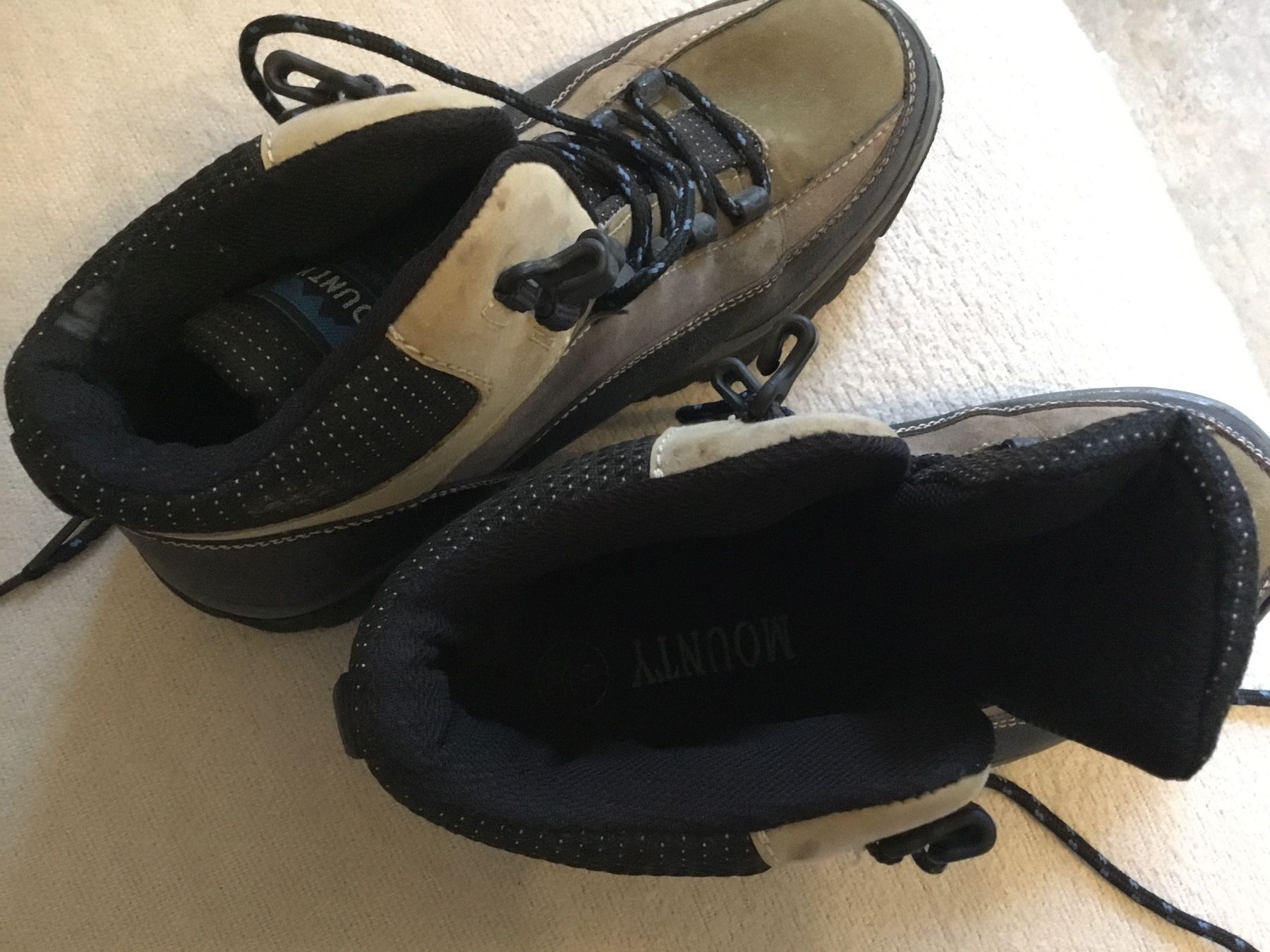 Scarpe da donna: Mounty Damen - Wanderschuhe Gr. 39 – Usato da Diessenhofen venduto da quinto9 1