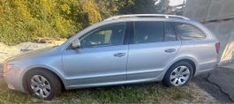 Skoda Superb Combi 2.0 TSI Automat grau guter Zustand