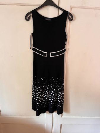 Très belle petite robe noire Luisa Spagnoli - taille unique