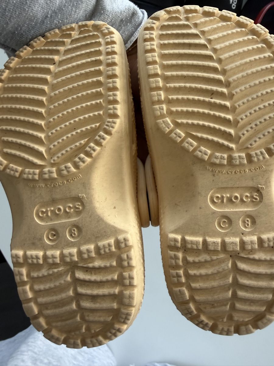 Crocs Scarpe per ragazzi: Kinder Clogs Crocs  Grösse C8 gebrauchter Zustand – Usato da Arbon venduto da leu_g29t 1