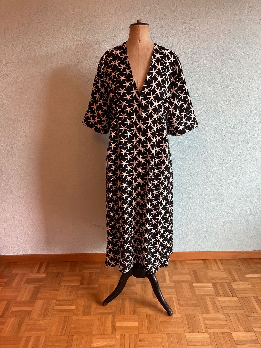 Vestiti: Robe noire et blanche t 44 – Usato da Genève venduto da ct_fqr8