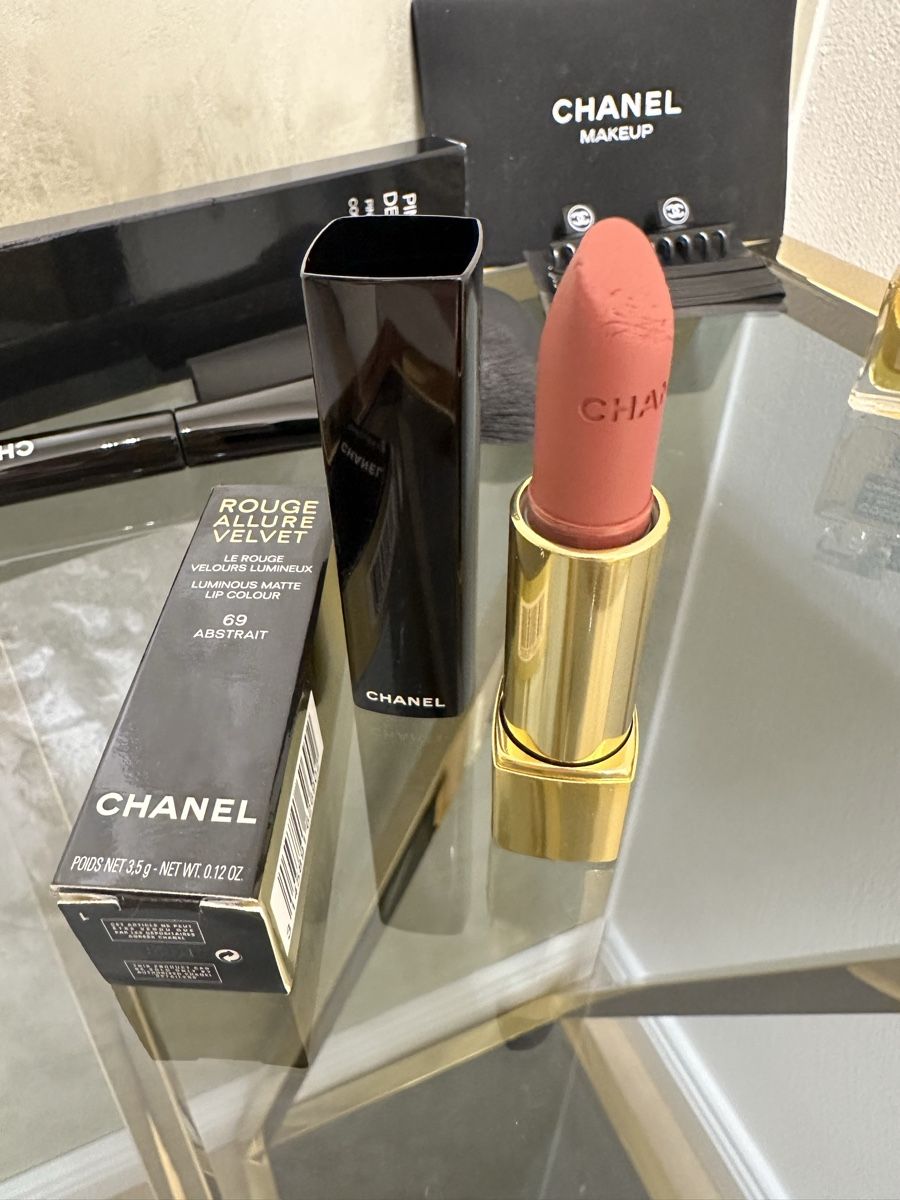 Chanel Make-up: Chanel Make-up – Nuovo e nell'imballaggio originale da Sevelen venduto da Stopglobal. 1