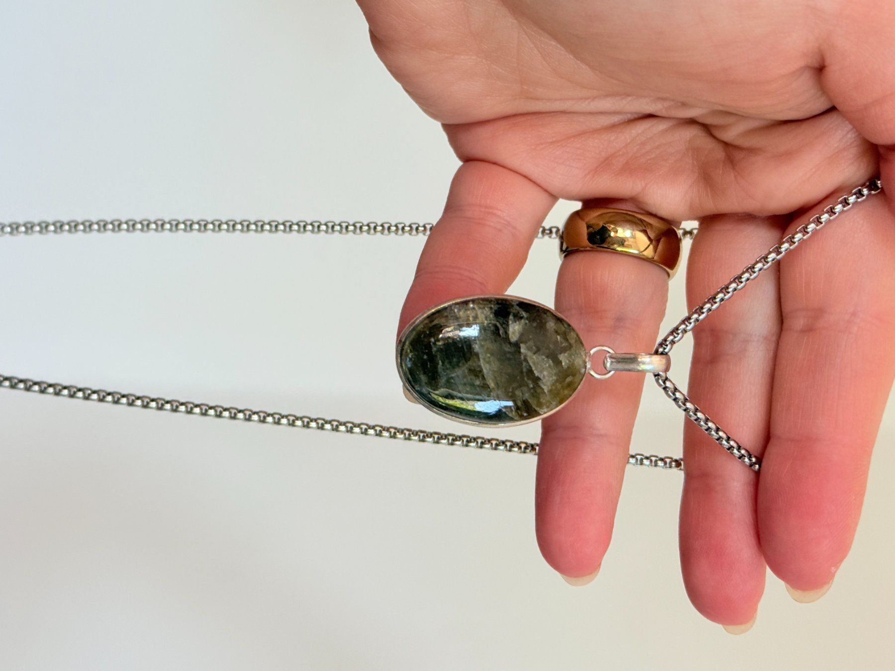 Catenine: Collier avec pendentif en pierre naturelle labradorite – Nuovo e nell'imballaggio originale da Genève venduto da AWWA 3