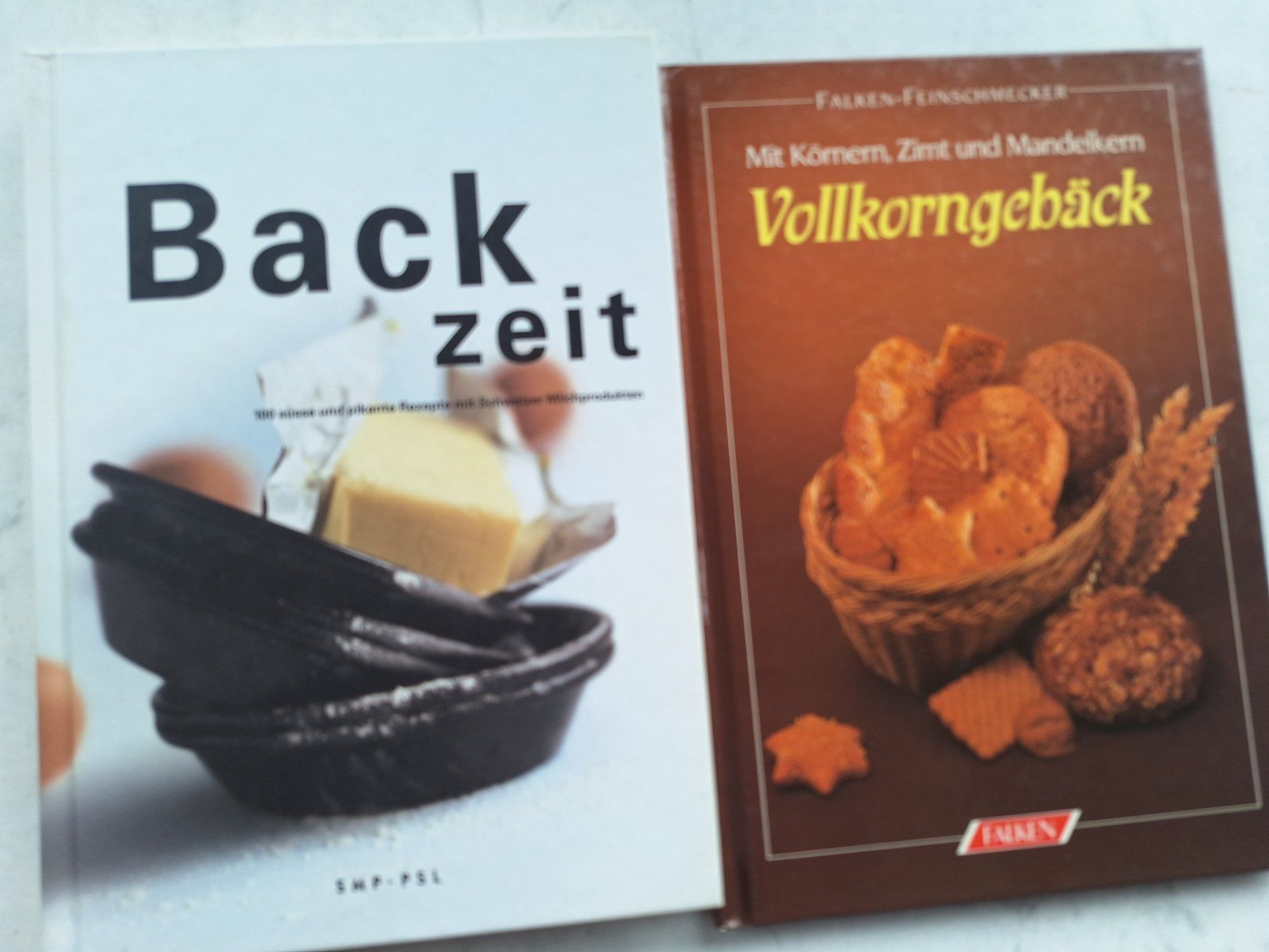 Libri: 2 STK BACKBÜCHER – Usato da Huttwil venduto da Kunterbuntli