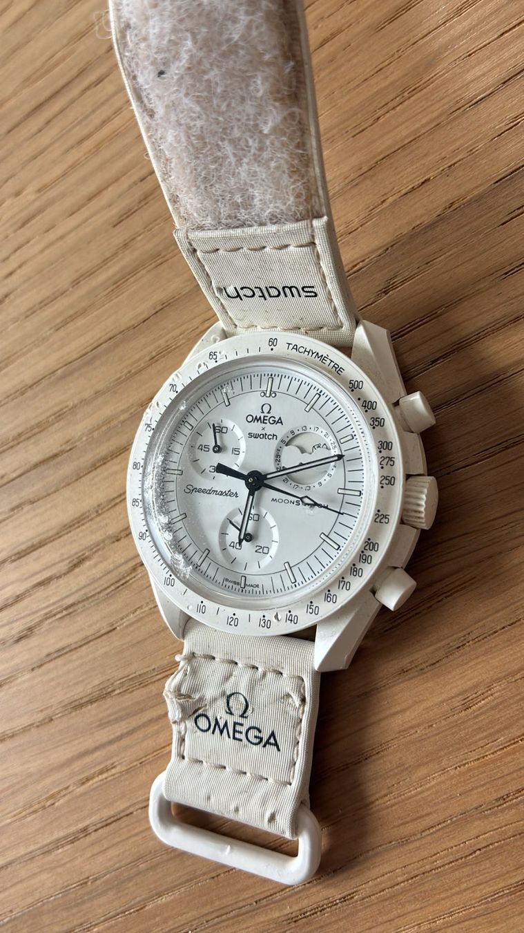 Swatch Uhren: Swatch Moonswatch Snoopy Full Moon | Mondphase – Gebraucht aus Erlenbach ZH von lau_p628 3