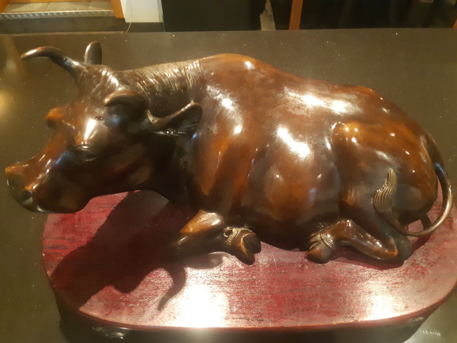 Skulpturen & Statuen: Grosser Bronze Stier 8,6 Kilo – Gebraucht aus Grindelwald von carro5