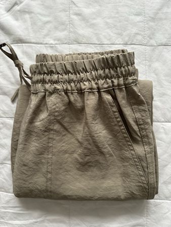 Pantalon Zara léger kaki, taille XS