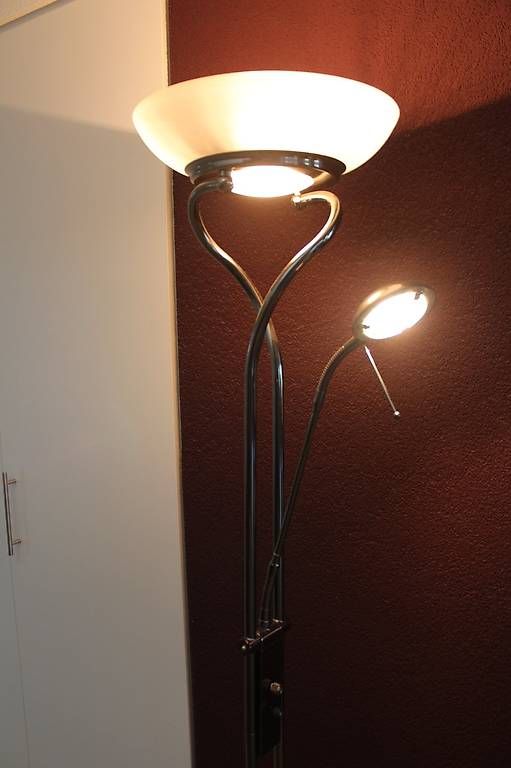 Lampade: Lampadaire sur pied intensité variable – Usato da Thielle venduto da Oneil1372