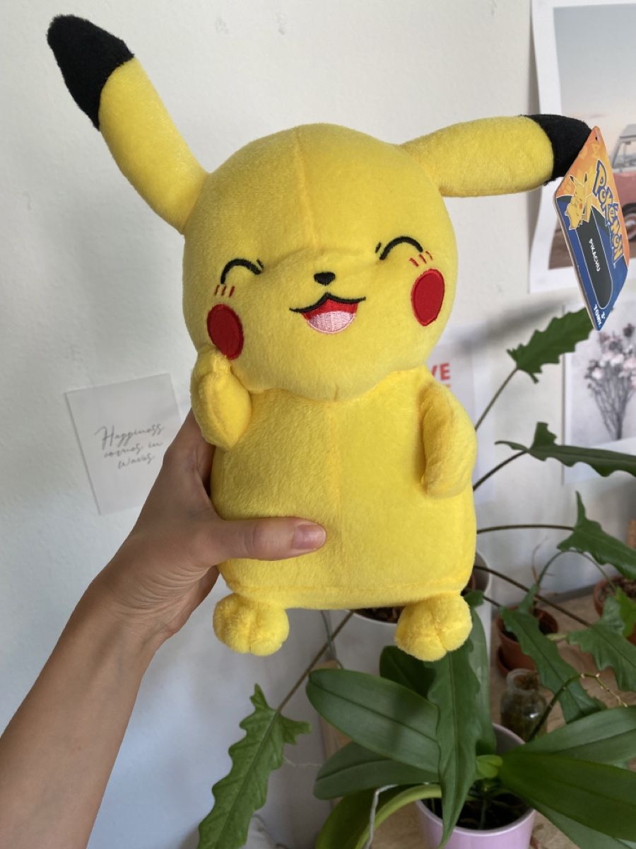 Pokémon Giocattoli: Pokemon Pikachu Plüschtier 30 cm – Nuovo (secondo la descrizione) da Luzern venduto da olivia9022