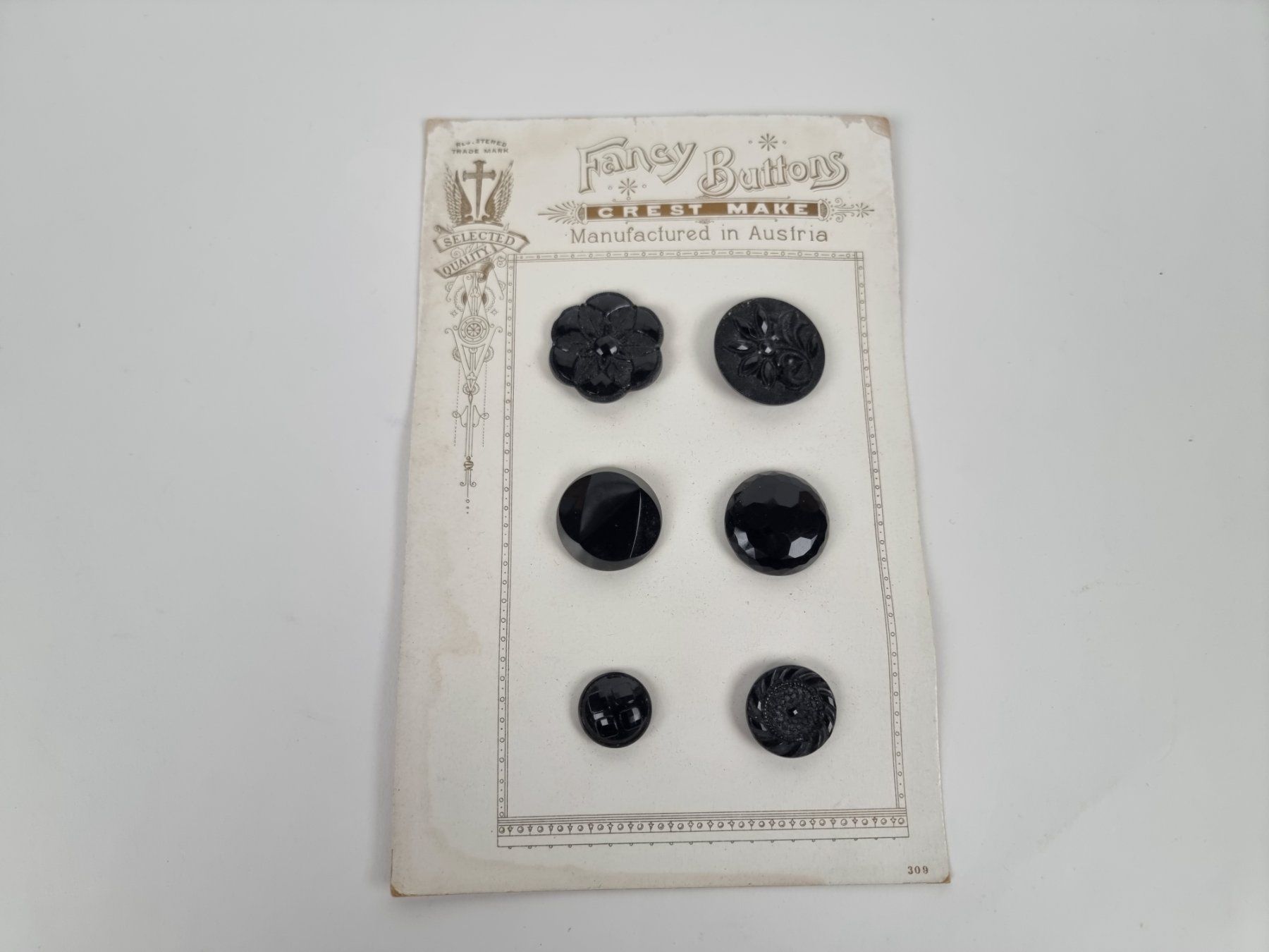 Bottoni: Knopfmusterkarte Fancy Buttons – Usato da Urtenen-Schönbühl venduto da Restwert_Schoenbuehl 1