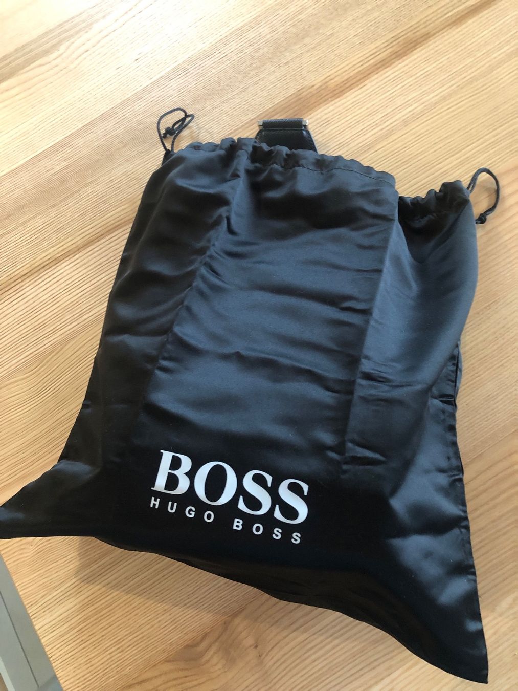 Hugo Boss Zaini: Nuovo zaino Hugo Boss – Nuovo e nell'imballaggio originale da Davesco-Soragno venduto da dvf_7h6d 6
