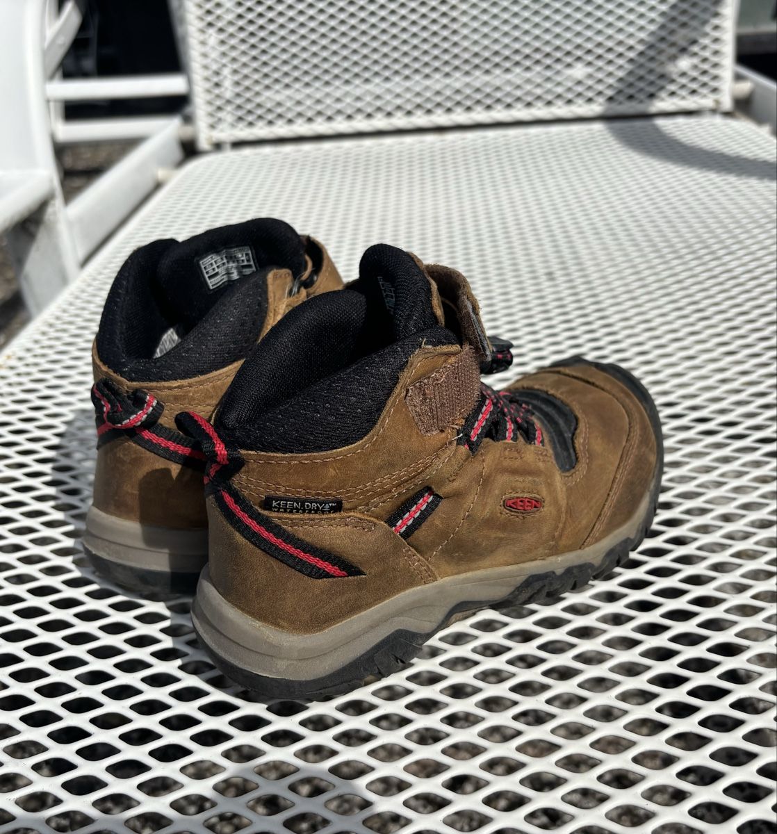 Keen Scarpe per ragazzi: Kinder Winterstiefel/Keen/ 29 – Usato da Oetwil an der Limmat venduto da poweristower 1