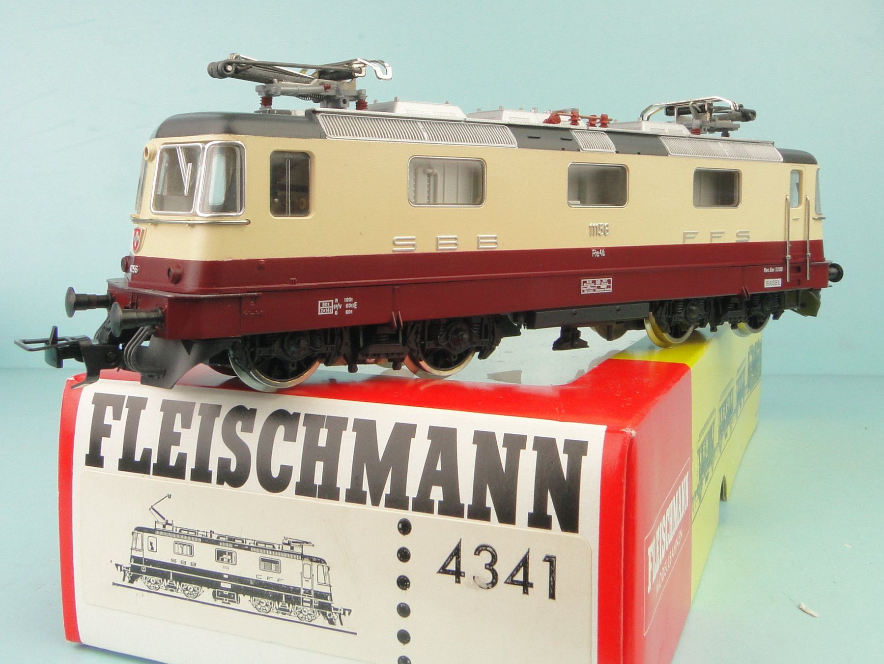 Fleischmann Modellini di ferrovie: Fleischmann 4341 SBB Re 4/4 TEE, Neuwertig – Usato da Bülach venduto da cann11