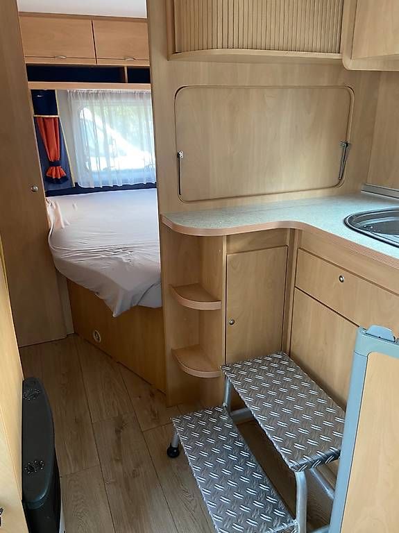 Tende da sole: Wohnwagen mit Dachmarkise – Usato da Felben-Wellhausen venduto da loirti 2
