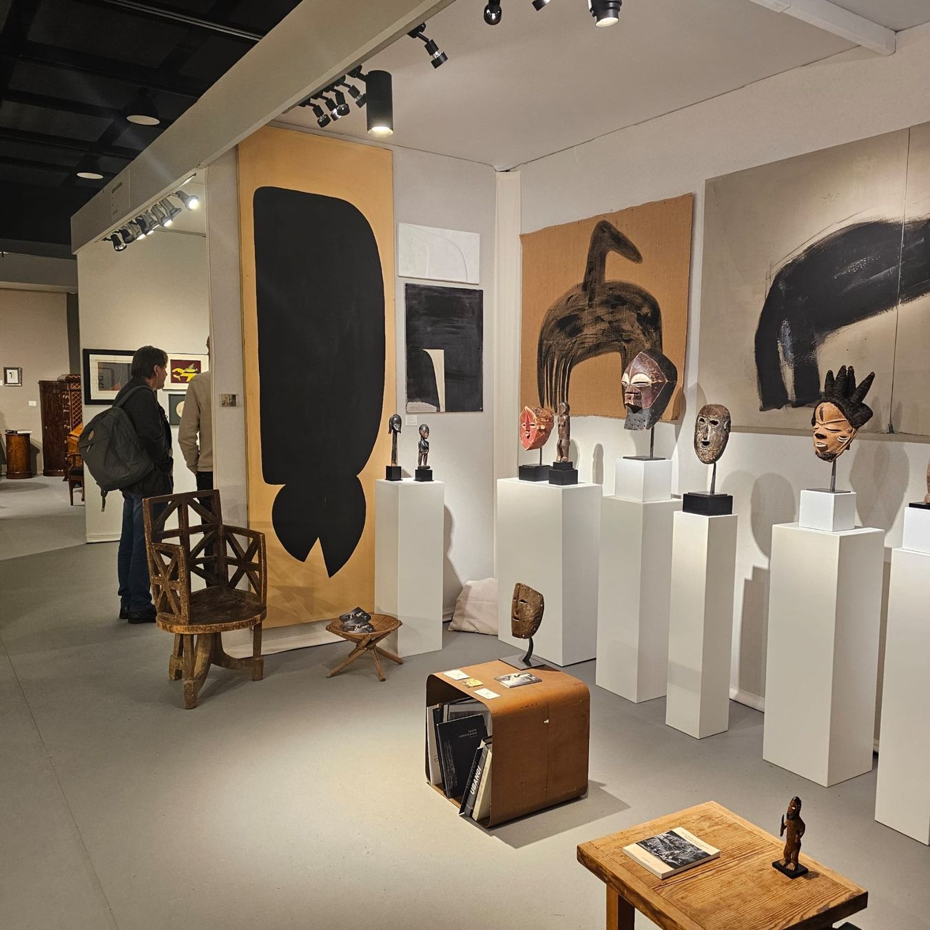 Internationale Kunst: Afrikanische Maske Nkaaki, Lwalu, Lwalwa, Kongo – Gebraucht aus Winterthur von TheArtAffair 3