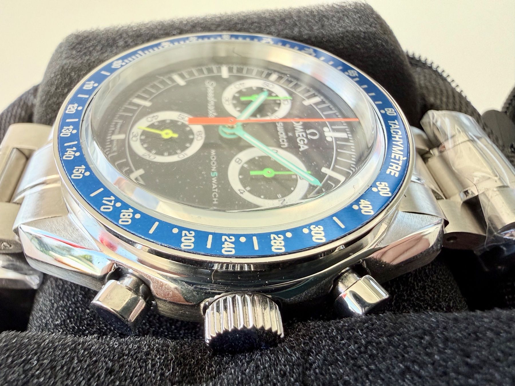 Swatch Orologi: Unique customised Moonswatch, Stainless steel, Blue bezel, – Nuovo (secondo la descrizione) da Le Mont-sur-Lausanne venduto da LycaGallery 2