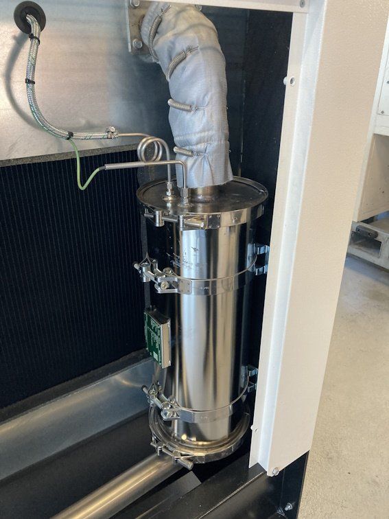 Générateurs de courant: Notstromaggregat mit Integrierter Notstromumschaltung. 35kVA – D'occasion à Kägiswil par DEAG_OW 2