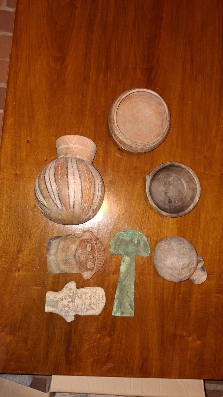 Figuren: Unique Collection of Ancient Artefacts – Gebraucht aus Zürich von mih_9rf2 1