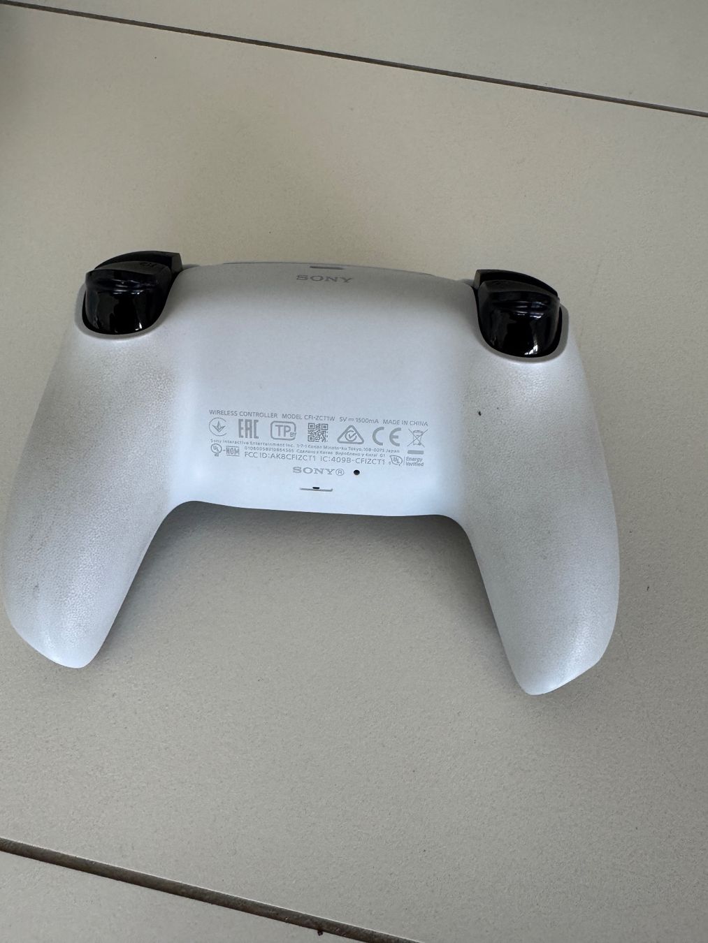 Sony Controller: Sony PS5 Controller Weiss – Gebraucht aus Ennenda von Gatzby 1