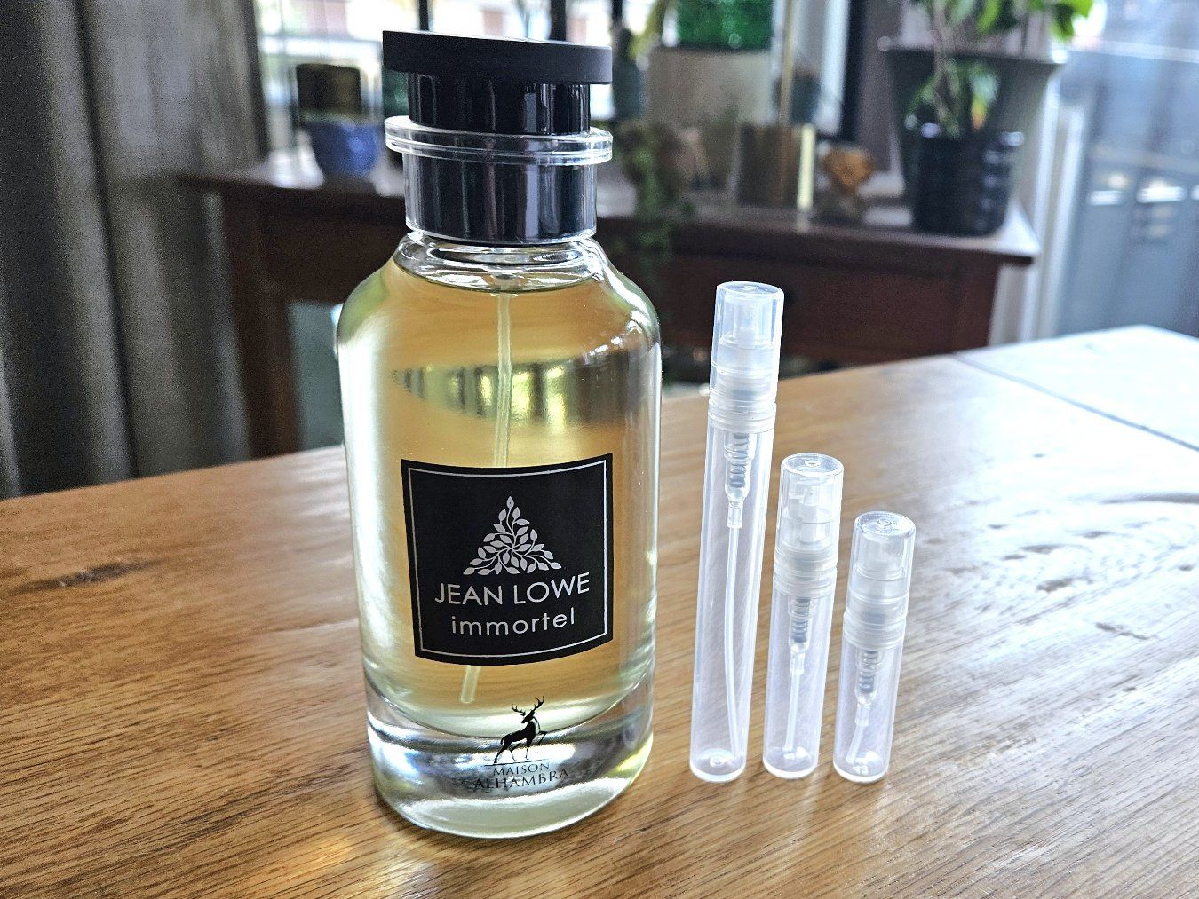 Profumi & Eau de Toilette: Jean Lowe Immortel - 3ml Abfüllung – Usato da Zürich venduto da Flatus
