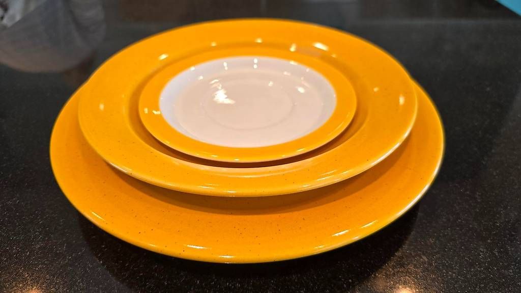 Set di piatti: mehrteiliges Geschirrset, 8 Sets – Usato da Pfeffingen venduto da rov_9frp 4