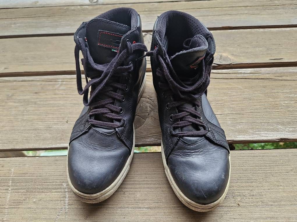 Herrenschuhe: TCX Motorrad Schuhe, Gr. 39 – Gebraucht aus Murten von fjr_q7d7