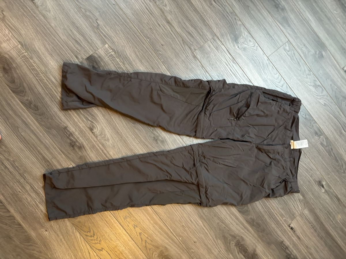 Decathlon Pantaloni: pantalon décathlon – Usato da Bulle venduto da ssaabva