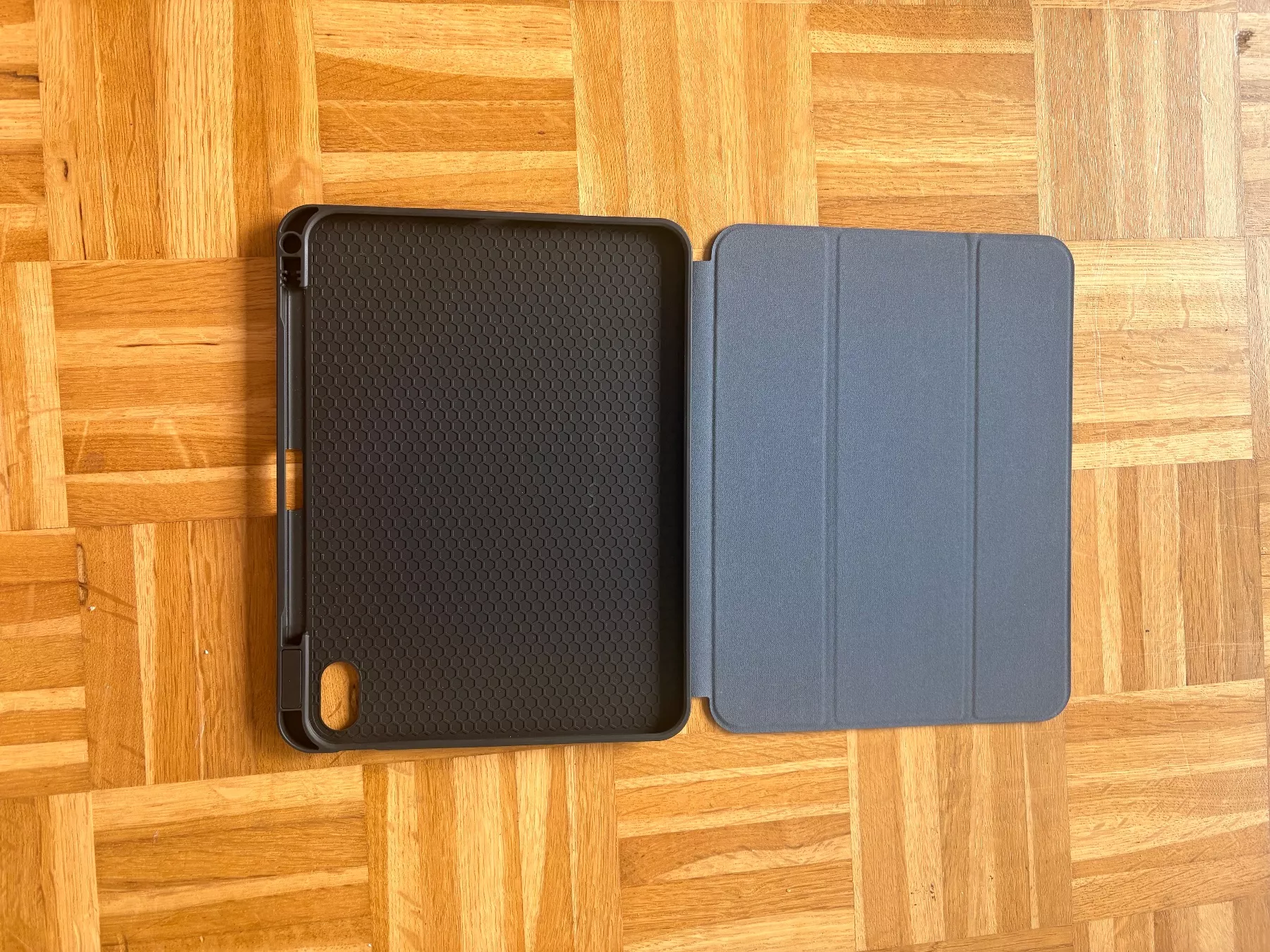 Covers & Borse: iPad Hülle- IPad 10/11 Case – Nuovo (secondo la descrizione) da Bern venduto da ann_d62k 1