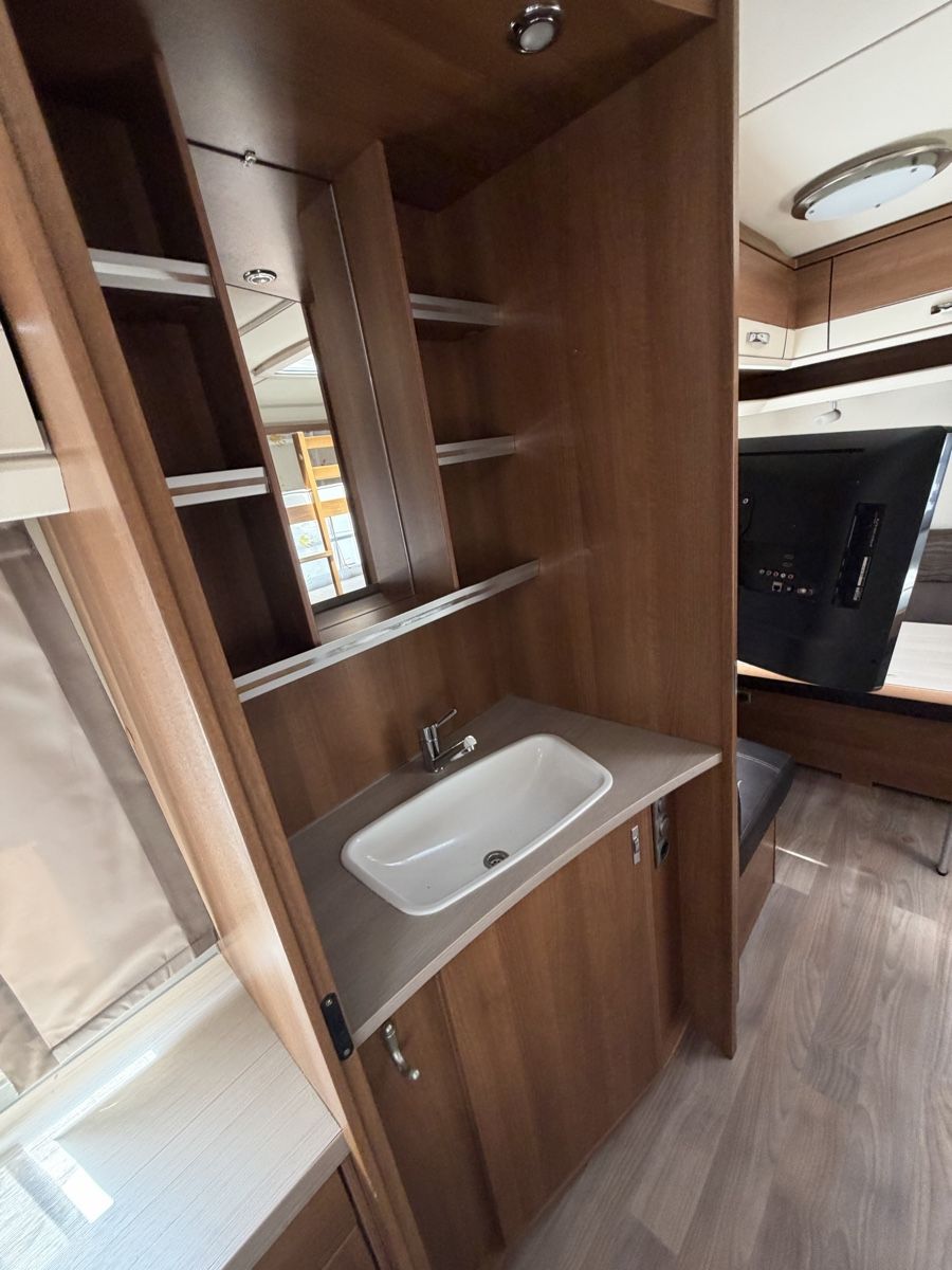 Tabbert Véhicules de camping: Tabbert Da Vinci 700 KD Wohnwagen – D'occasion à Ried-Brig par inf_k7jw 8