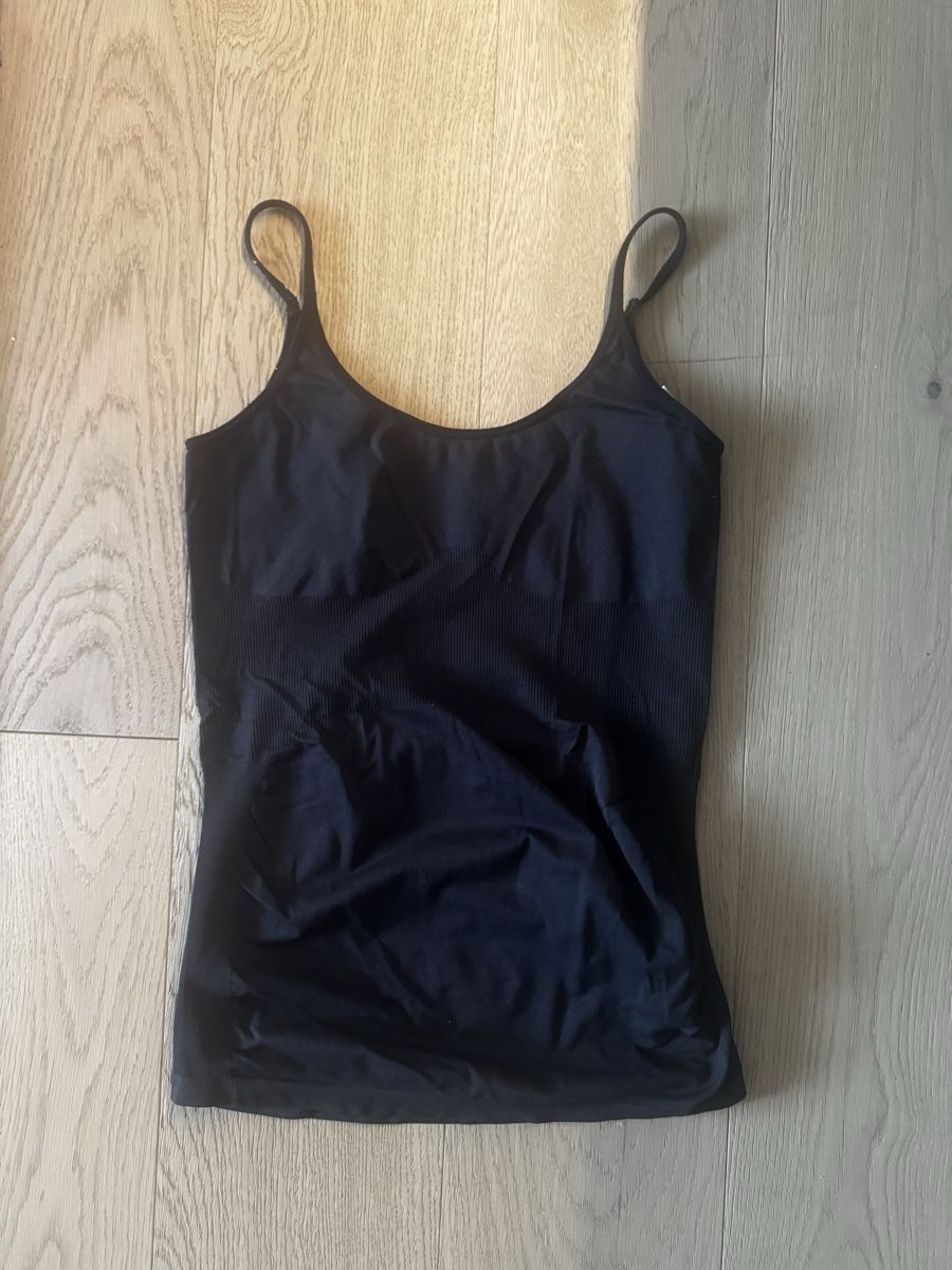 Mamalicious Lotti di vestiti: 2 Mamaclicious Shirts / One Size / beige + schwarz  – Usato da Cham venduto da Daniela_86