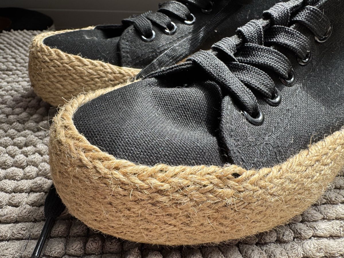 Scarpe da donna: schwarze Espadrilles mit Plateausohle Gr 38 – Nuovo (secondo la descrizione) da Lotzwil venduto da Tgdromad 2