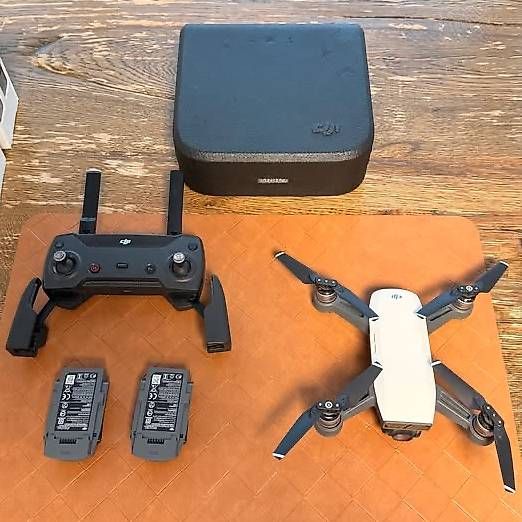 DJI Modellismo RC: Drohne Dji Spark – Usato da Baar venduto da Ensar_Kalender