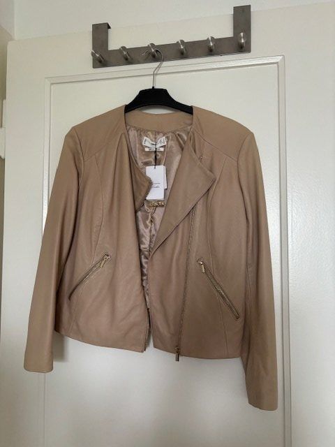 Mango Jacken: Veste en cuir véritable beige, neuve – Neu und originalverpackt aus Biel/Bienne von almercaa