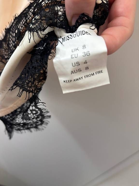 Vestiti: schönes Kleid, Gr. S – Usato da Oftringen venduto da violetta9 2