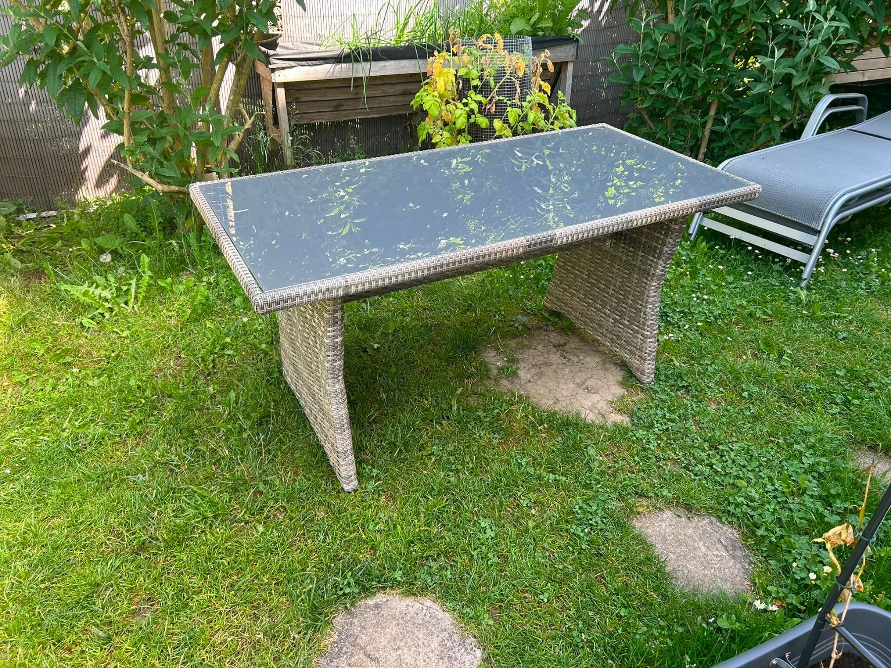 Set di tavolo e panche: Glastisch – Usato da Salmsach venduto da tko77