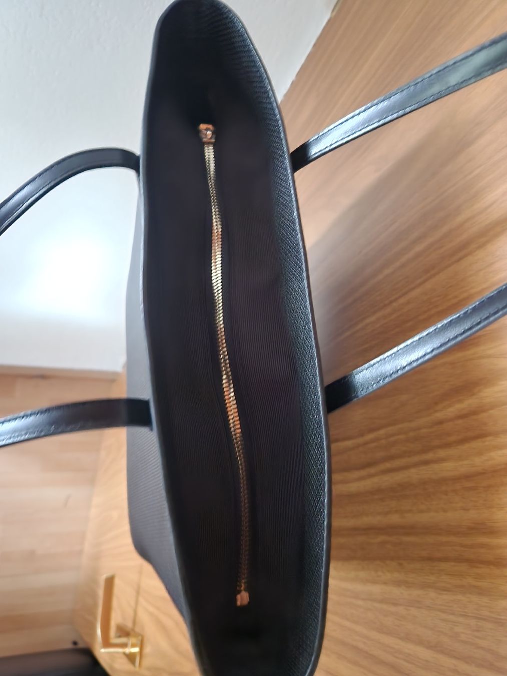 Lacoste Borse da donna: Sac cabas Lacoste noir cuir  – Usato da Niedergösgen venduto da Eva2410 4