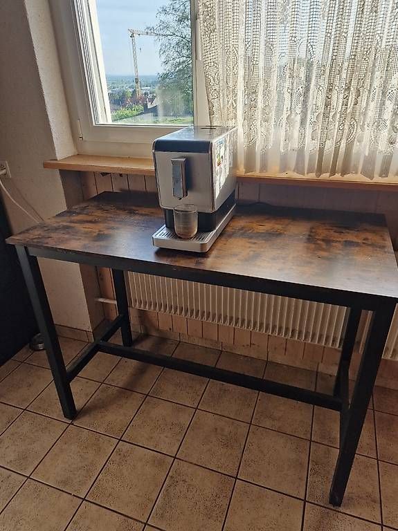 Tische: Bartisch mit Stühlen – Gebraucht aus bettlach von LH914 3